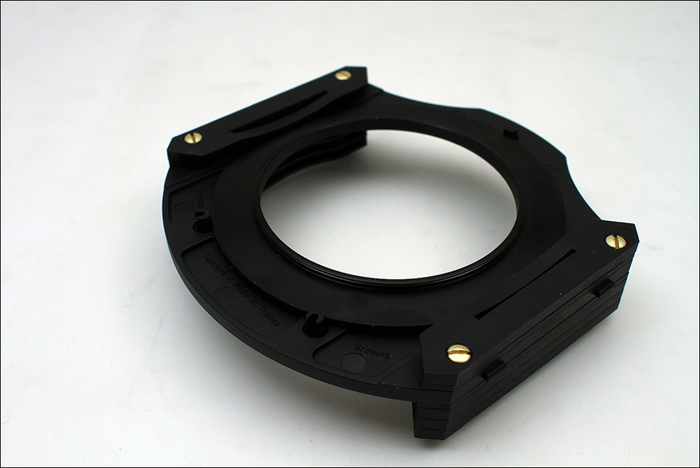 IMAGE: http://gear.benjacobsenphoto.com/wp-content/gallery/cokin-z/img_2014.jpg