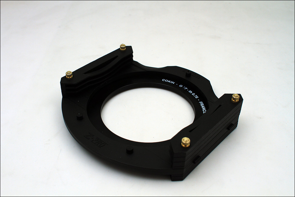 IMAGE: http://gear.benjacobsenphoto.com/wp-content/gallery/cokin-z/img_2015.jpg