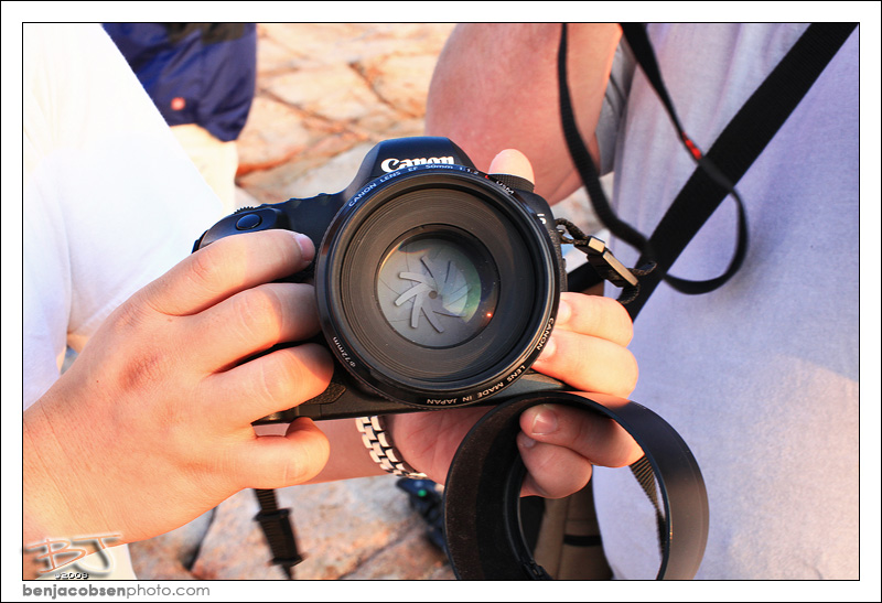 IMAGE: http://gear.benjacobsenphoto.com/wp-content/gallery/sigmalux-vs-50l/img_0476.jpg