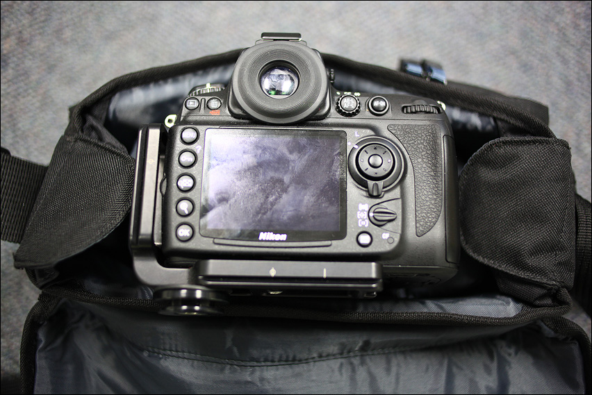 IMAGE: http://gear.benjacobsenphoto.com/wp-content/gallery/tamrac-5534/img_4359.jpg