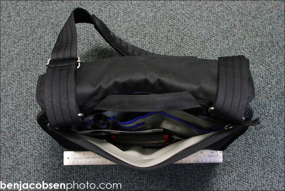 IMAGE: http://gear.benjacobsenphoto.com/wp-content/gallery/thinktank-lenschanger-3-review/img_7178.jpg